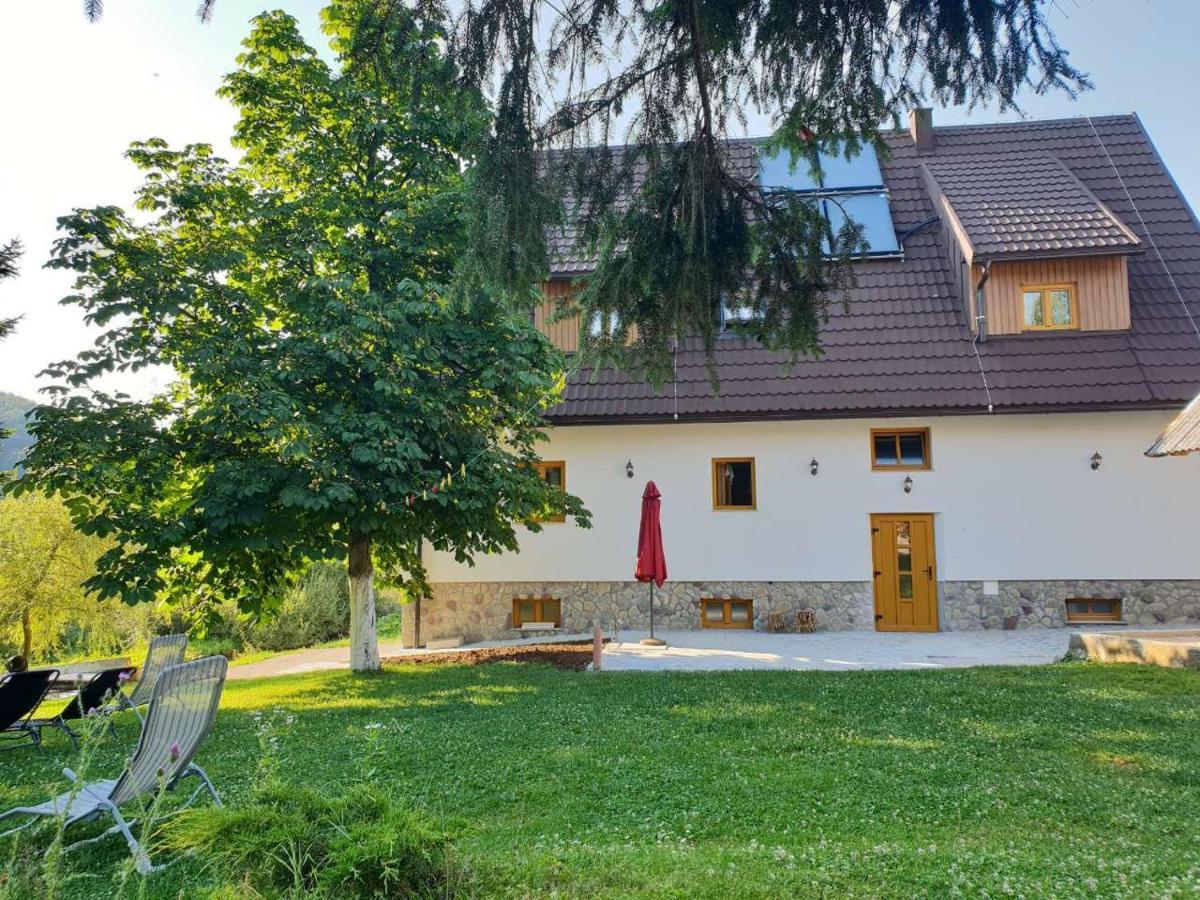 Rustic Inn River Prijeboj Екстер'єр фото